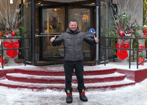 marile-dorinte-ale-lui-marius-niculae-pentru-2026:-dinamo-campioana-si-romania-la-mondiale-+-explicatia-gestului-afisat-pe-scenografia-cainilor