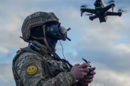 updated-rusia-acuza-marea-britanie-ca-i-a-ajutat-pe-ucraineni-intr-o-tentativa-de-a-l-ucide-pe-putin-rusia-„isi-va-revizui-pozitia-si-angajamentul”-in-negocierile-despre-pace-zelenski-spune-ca-rusii-mint,-trump-e-furios-–-economica.net