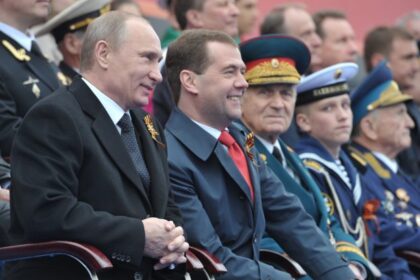 declaratie-socanta-din-rusia-amenintare-cu-moartea-pentru-zelenski-–-„doamna-cu-coasa”-va-veni-in-curand-pentru-zelenski,-ameninta-dmitri-medvedev-–-economica.net