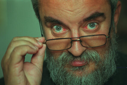 icre-negre-in-turta-cea-mai-aleasa-gustare-de-an-nou,-pescuita-din-inima-deltei-de-radu-anton-roman