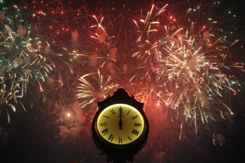 la-multi-ani-2026!-primele-tari-care-au-intrat-deja-in-noul-an-la-ce-ora-este-revelionul-2026-in-lume,-raportat-la-romania.-primele-locuri-si-cele-mai-ciudate-ore