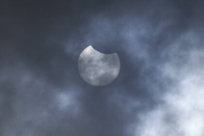 ce-evenimente-astronomice-nu-trebuie-ratate,-in-2026.-sunt-de-vazut-eclipse,-superluni-si-ploi-de-meteoriti