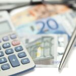 cand-banii-nu-mai-tin-pasul-cu-traiul-zilnic.-de-la-cine-se-imprumuta-cel-mai-des-romanii-si-pentru-ce