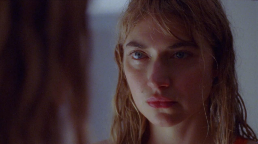 cronologia-apei,-debutul-regizoral-al-lui-kristen-stewart,-ajunge-in-ianuarie-in-romania-|-revista-biz-–-prima-revista-de-business-din-romania