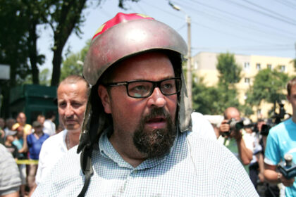 celebrele-razboaie-uitate-ale-lui-piedone-cu-carutasii-din-romania-anilor-2000