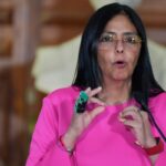 trump-anunta-primul-acord-cu-delcy-rodriguez:-venezuela-da-americii-50-de-milioane-de-barili-de-petrol.-liderul-interimar-de-la-caracas-decreteaza-7-zile-de-doliu-national