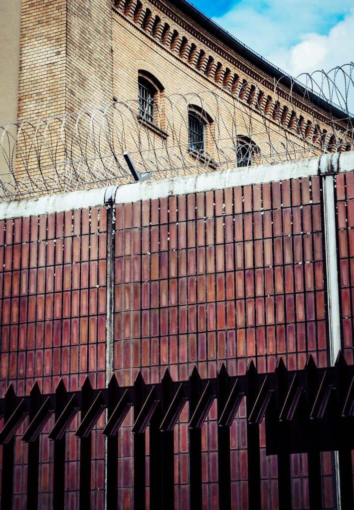 copii-inchisi-la-scoala-de-corectie-de-la-buzias,-torturati-de-gardieni.-ancheta-este-in-desfasurare