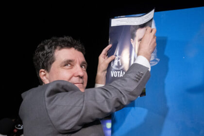 toni-neacsu:-nicusor-dan-darama-retorica-bizonilor-propagandisti