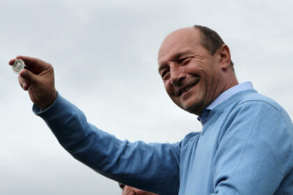 moneda-blestemata-de-la-cotroceni.-o-poveste-cu-aur-din-romania-anului-2009