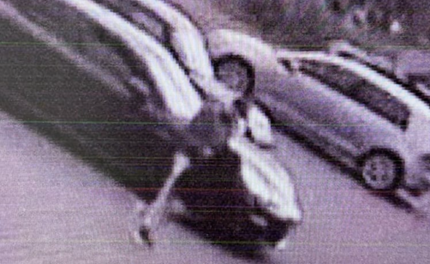 hotul-cu-porsche:-roman,-acuzat-ca-a-jefuit-10-supermarketuri-intr-o-singura-zi.-ce-metoda-folosea