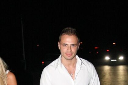 caprioare-in-lumina-farurilor.-o-poza-rara-cu-bianca-dragusanu-si-joe-din-drumul-taberei