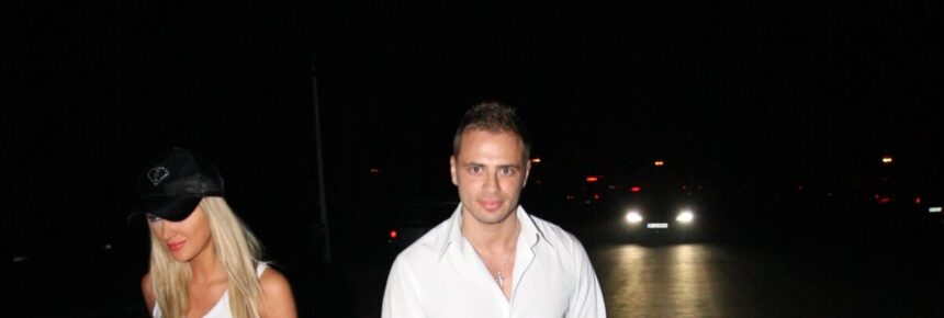 caprioare-in-lumina-farurilor.-o-poza-rara-cu-bianca-dragusanu-si-joe-din-drumul-taberei