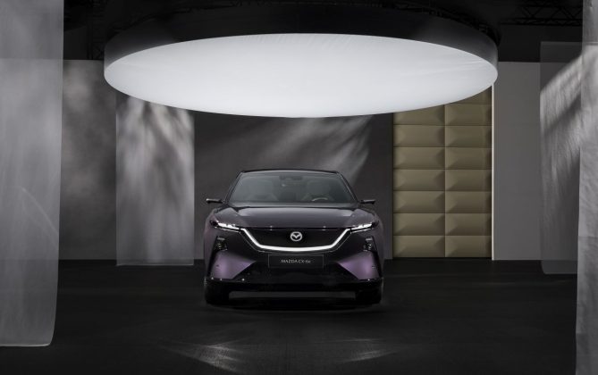 mazda-a-lansat-la-expozitia-auto-de-la-bruxelles-modelul-cx-6e-asamblat-in-china-–-economica.net