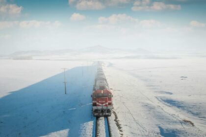 tu-stii-cate-fusuri-orare-traverseaza-expresul-trans-siberian?-cancan.ro-iti-spune-totul-despre-calatorie