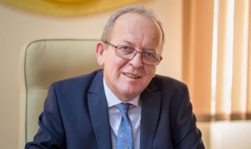 primarul-din-huedin-a-demisionat-dupa-cinci-mandate:-ne-aflam-in-pragul-reformei-administrative,-iar-fara-o-majoritate-solida-nu-pot-lua-decizii-nepopulare-–-reporteris