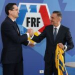 ilie-dumitrescu-a-semnat-si-a-fost-prezentat-oficial:-sunt-onorat-sa-vin-aici