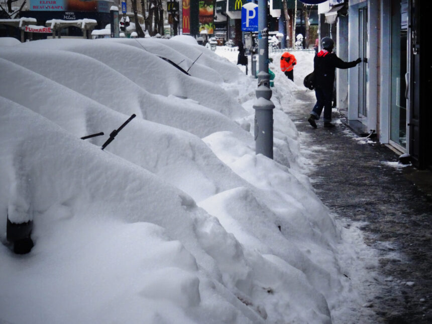 bucurestiul-impartit-in-doua.-dezapezim-masinile-si-blocam-orasul,-sau-le-lasam-sub-omat-si-blocam-parcarile?!