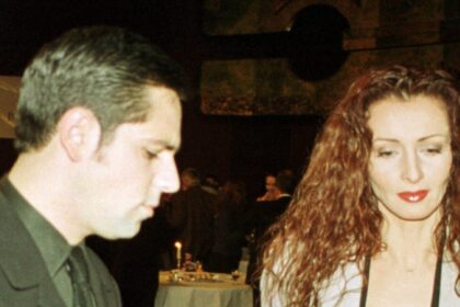 iubire-ca-n-liceu,-cu-blitzuri-si-farfurii-de-antreu.-povestea-primului-mare-amor-monden-al-romaniei-post-revolutionare