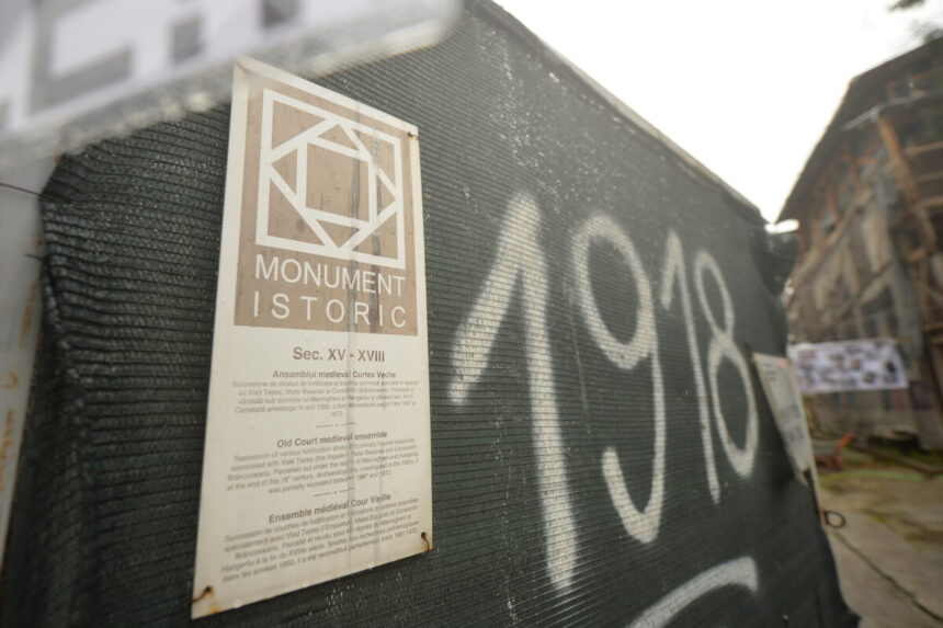 curtea-veche,-pata-de-pe-obrazul-bucurestiului:-o-restaurare-inceputa-acum-mai-bine-de-10-ani-cu-termen-de-finalizare-etern