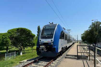 polonezii-de-la-pesa-si-au-omologat-oficial-trenurile-in-romania-incepe-livrarea-in-serie-a-peste-60-de-rame-de-scurt-parcurs-–-economica.net