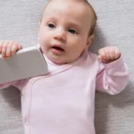 cercetatorii-din-singapore-arata-cum-ecranele-dauneaza-creierului-bebelusilor