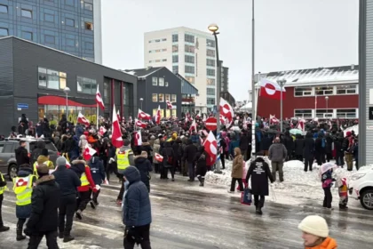 odata-cu-protestele-din-danemarca,-si-groelanda-iese-in-strada