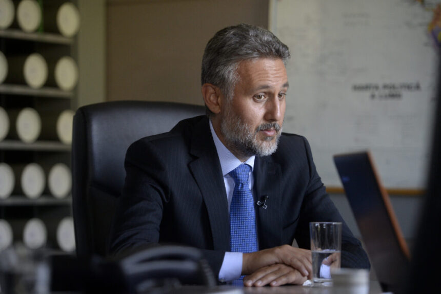 lazurca:-presedintele-dan-vrea-sa-spuna:-baieti,-opriti-va,-fiindca-ne-facem-rau-unul-altuia-si-ne-facem-rau-intregii”