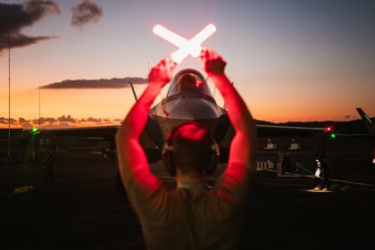 razboiul-resurselor-in-2026:-in-lupta-mondiala-pentru-minerale-critice,-donald-trump-baga-7,5-miliarde-de-dolari.-in-ce-investeste-pentagonul-ca-sa-si-asigure-aprovizionarea-strategica