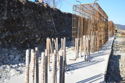 „autostrada”-de-pe-valea-doftanei:-constructii-erbasu-a-ajuns-la-un-stadiu-de-12%-la-alternativa-pentru-valea-prahovei-–-economica.net