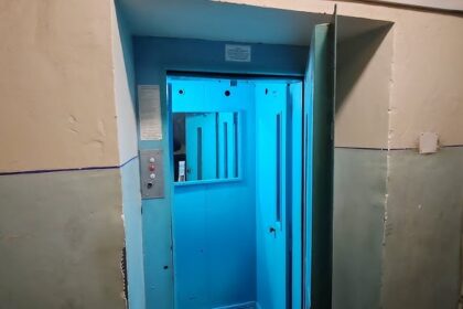 o-intamplare-bizara-a-bagat-spaima-in-locatarii-unui-bloc-din-cluj.-ce-se-intampla-in-lift,-la-ora-03:17,-in-fiecare-noapte