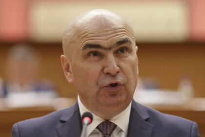 guvernul-bolojan-a-decis:-ce-categorie-de-romani-pot-trai-cu-o-cota-de-hrana-de-32-lei/zi