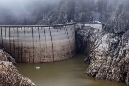 vidraru-cand-incepe-sa-se-umple-din-nou-lacul-de-acumulare,-cand-va-fi-plin,-si-cand-reincepe-hidroelectrica-productia-de-energie-electrica-in-hidrocentrala-–-economica.net