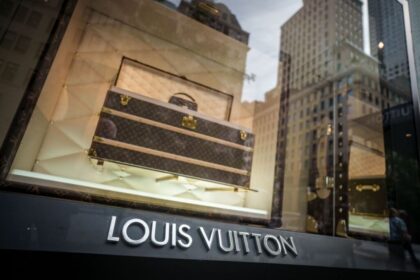 de-ce-au-incetat-ultra-bogatii-sa-mai-cumpere-bunuri-de-lux-si-pe-ce-isi-cheltuie-acum-banii