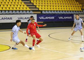 nationala-romaniei-a-jucat-cu-groenlanda-la-futsal-adversarii-i-au-lasat-masca-pe-tricolori:-erau-foarte-rai,-tocmai-asta-ne-a-incurcat