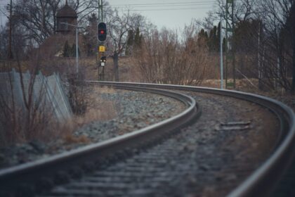 trenurile-de-200-km/h:-promisiunea-de-acum-20-de-ani-care-nu-a-mai-ajuns-nici-azi-in-gara