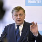 crin-antonescu-ii-raspunde-lui-cristian-tudor-popescu:-bolojenie-usoara!