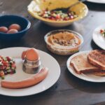 ce-nu-ar-trebui-sa-mananci-niciodata-la-micul-dejun-pentru-a-evita-problemele-digestive.-lista-cu-alimentele-care-le-pot-provoca