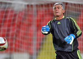 sa-i-luam-gatul?!-tete-moraru-ii-ia-apararea-lui-epassy,-dupa-gafa-din-dinamo-–-petrolul