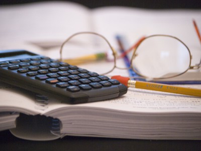 deficitul-bugetar-al-romaniei-ar-putea-ramane-sub-6%-din-pib,-in-2026-–-economist-jp-morgan-–-economica.net