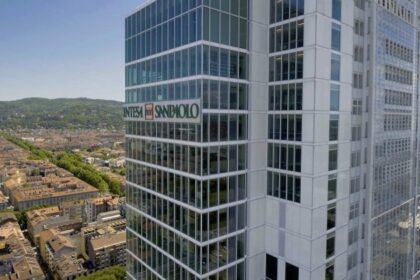 grupul-italian-intesa-sanpaolo-raporteaza-un-profit-net-record-pentru-2025,-de-9,3-miliarde-de-euro-–-economica.net