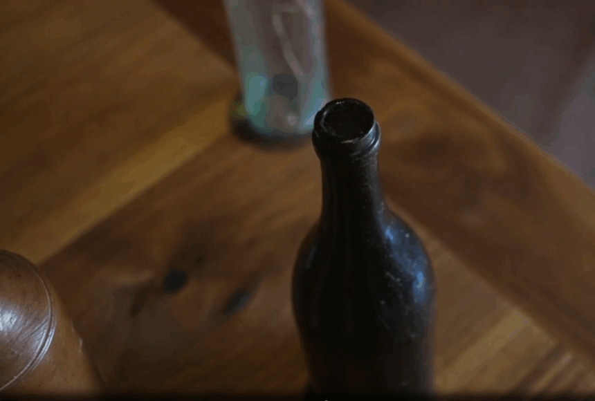 sticla-de-alcool-veche-de-150-de-ani,-descoperita-intr-o-mina-din-sua.-ce-au-constatat-arheologii,-dupa-ce-au-gustat-din-ea