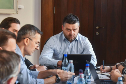 ciprian-ciucu-nu-e-deloc-multumit-de-relatia-cu-social-democratii:-„incerc-sa-tin-relatia-pe-linia-de-plutire.-psd-poate-sa-blocheze-acest-mandat”