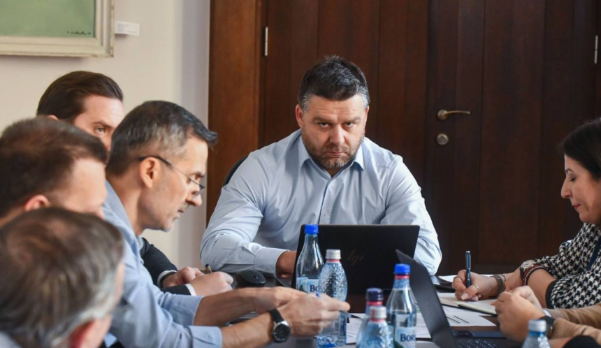 ciprian-ciucu-nu-e-deloc-multumit-de-relatia-cu-social-democratii:-„incerc-sa-tin-relatia-pe-linia-de-plutire.-psd-poate-sa-blocheze-acest-mandat”