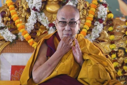 dalai-lama,-prima-declaratie-oficiala-despre-jeffrey-epstein,-dupa-ce-numele-sau-ar-fi-aparut-in-dosarul-controversat.-fanii-au-iesit-la-atac-imediat