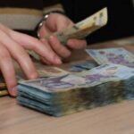 care-a-fost-salariul-mediu-net-in-romania,-in-decembrie-2025-–-date-ins-–-economica.net