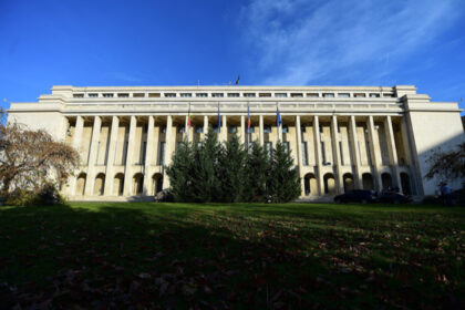 guvernul-reduce-timpul-si-taxa-pentru-examinarea-investitiilor,-durata-evaluarii-de-mediu,-dar-creste-amenzile-pentru-nerespectarea-masurilor-impotriva-incendiilor