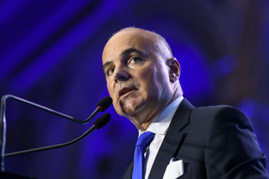 rares-bogdan-trage-semnalul-de-alarma:-suprataxarea-ne-duce-in-cap.-fara-economie-liberala,-romania-intra-in-colaps