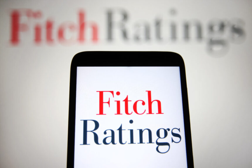 fitch-mentine-ratingul-romaniei-la-bbb-,-perspectiva-negativa.-ce-spune-agentia-despre-masurile-de-consolidare-adoptate-de-guvern