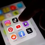 romania-digitala:-aproape-13-milioane-de-conturi-social-media-un-roman-petrece-o-zi-si-jumatate-dintr-o-saptamana-pe-facebook,-tiktok,-instagram-si-youtube-–-economica.net