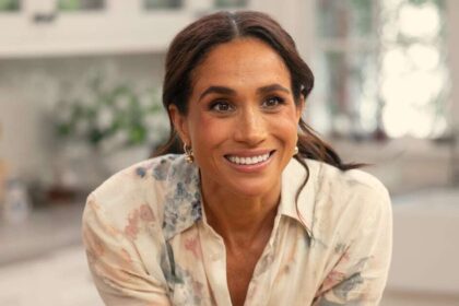 cati-ani-are,-de-fapt,-meghan-markle?-teoria-conspiratiei-despre-varsta-reala-a-ducesei-de-sussex-si-cum-a-ajuns-internetul-sa-o-acuze-ca-minte